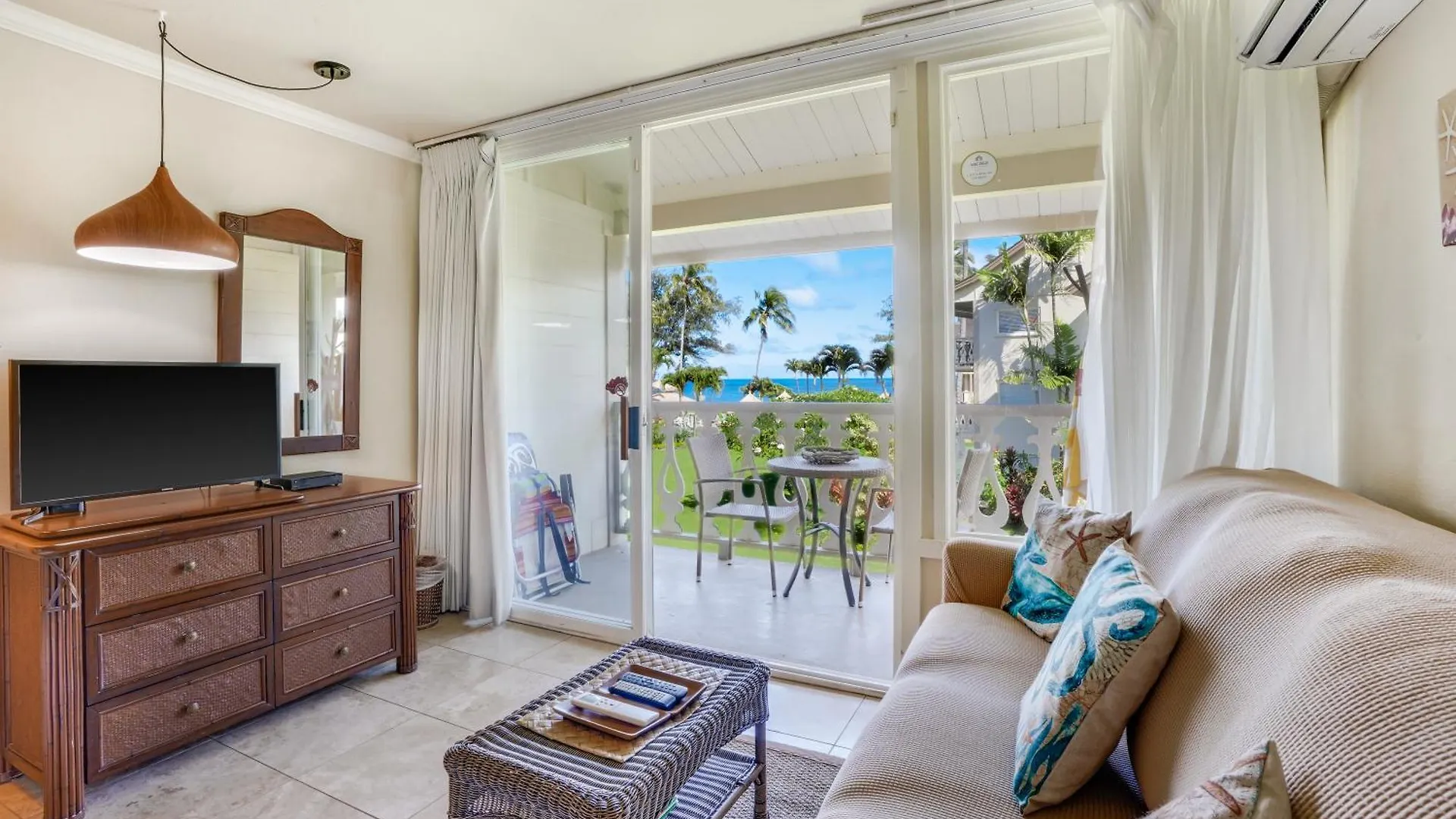 Seaview At The Islander On The Beach Oceanview Studio 201 Kapa'a